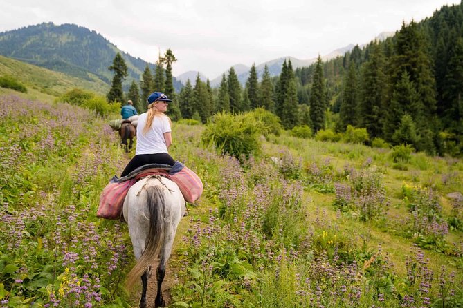 Horseback riding on the mountains of Chon Kemin National Park - Who will enjoy this excursion most