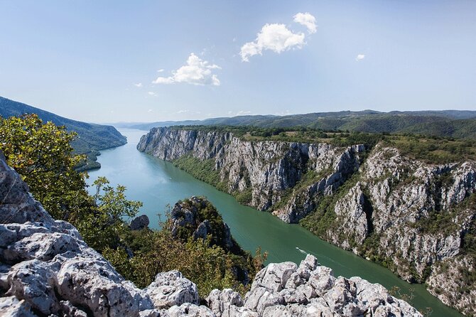 Iron Gate NP Tour with 1-hour speedboat ride + 2 viewpoints - How good is the value at $163.33?