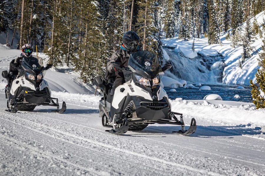 Jackson: Yellowstone Snowmobile Tour to Old Faithful - Moose Falls, Lewis Canyon, and Lewis Falls