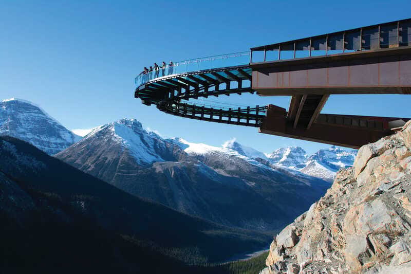 Jasper: Columbia Icefield Skywalk - What it feels like to walk on the glass