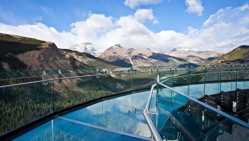 Jasper: Columbia Icefield Skywalk - Weather can make or break the visit