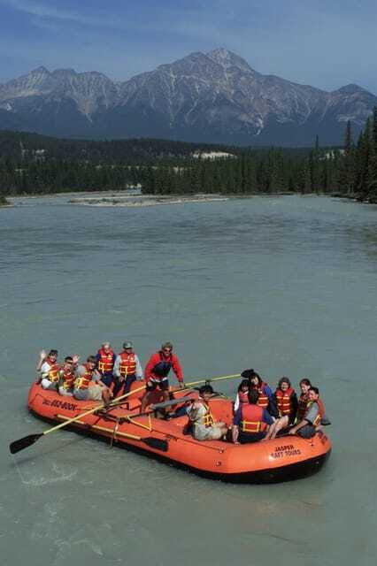 Jasper: Jasper National Park Easy 2-Hour Rafting Trip - What the raft ride feels like