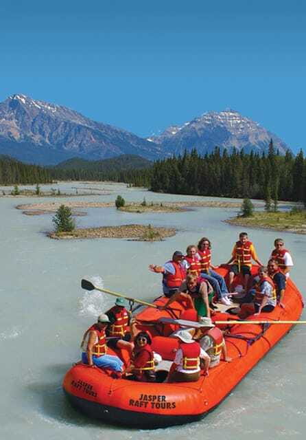 Jasper: Jasper National Park Easy 2-Hour Rafting Trip - Stories about fur traders, wildlife, and Jasper