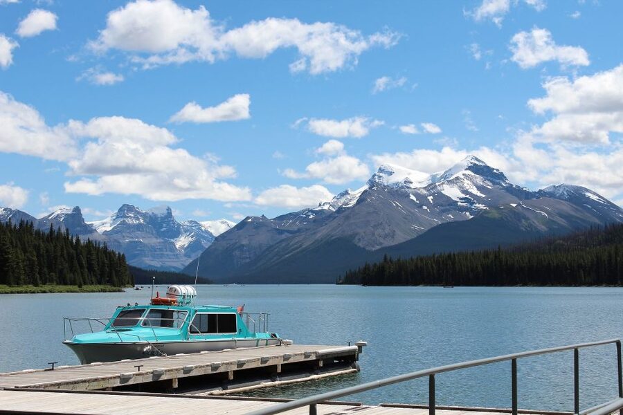 Jasper: Maligne Valley Wildlife & Spirit Island Cruise - What $150 buys you