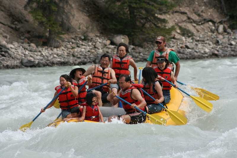 Jasper National Park: 2-Hour Whitewater Rafting - The optional swim in glacial water