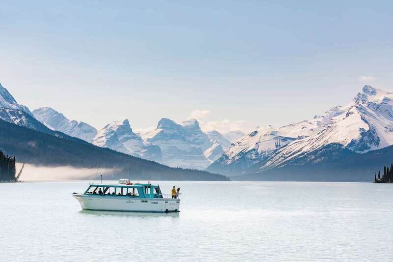 Jasper National Park: Maligne Lake Cruise With Guide - Cruising into Maligne Lake’s mountain country