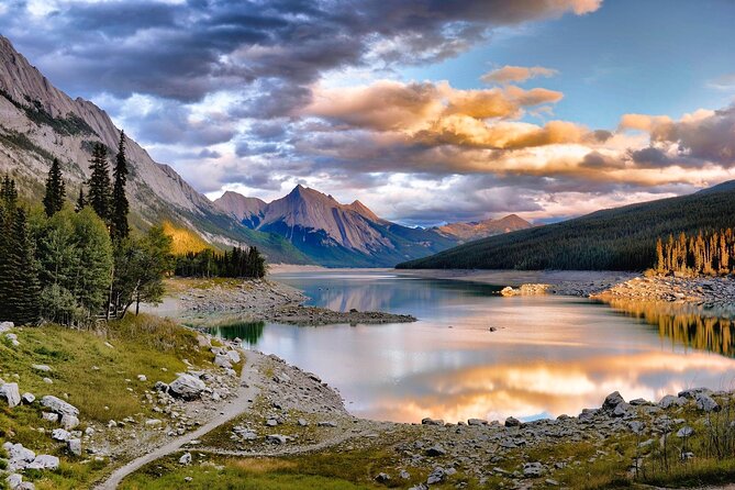 Jasper National Park Tour: Maligne Valley, Medicine Lake and Spirit Island - The Mary Schaffer Loop option