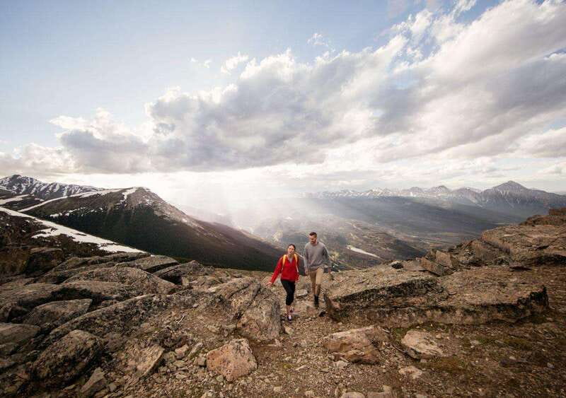 Jasper SkyTram Roundtrip Flight Ticket - Hiking the 1.4-Kilometer Whistlers Summit Trail