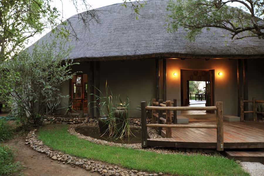 Johannesburg: 2-Day 4-Star Pilanesberg Safari - Should you book the Pilanesberg overnight safari?