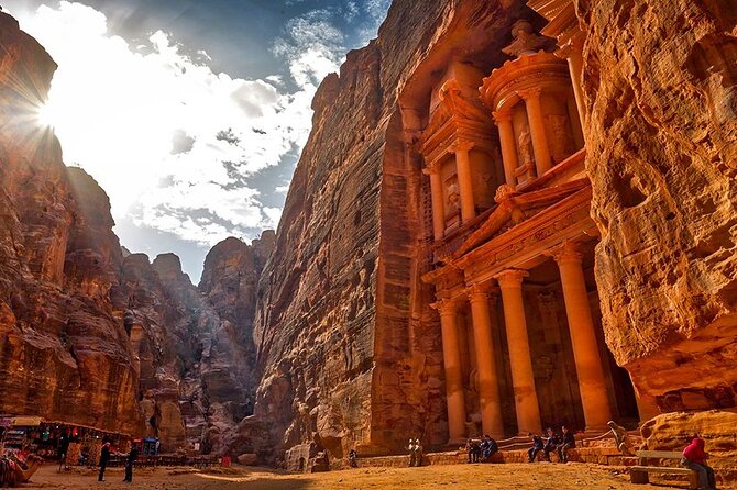 Jordan's Gems Full Day Tours: Petra, Wadi Rum, Madaba, Mt.Nebo - The long ride south to Petra