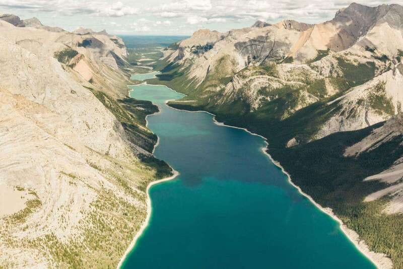 Kananaskis: 30-Minute Heli Tour of Minnewanka Lake and Banff - Mount Peechee, Saddle Peak, and a turn through the mountains
