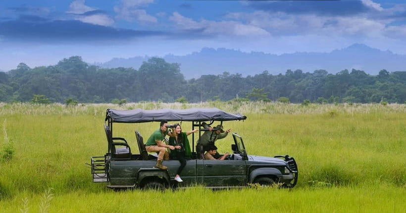Kathmandu: 3-Day Chitwan Safari Tour with Hotel Transfers - Day 1: The long road to Chitwan