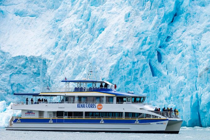 Kenai Fjords National Park Glacier & Wildlife Cruise - Lunch, cabin comfort, and the practical details