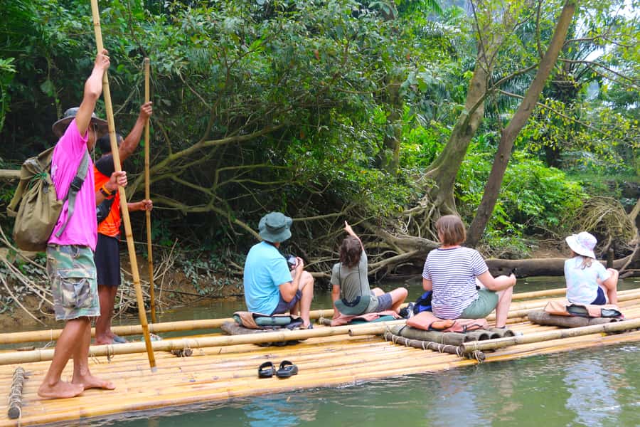 Khao Lak: Khao Sok Bamboo Rafting and Elephant Bathing Trip - The day at a glance