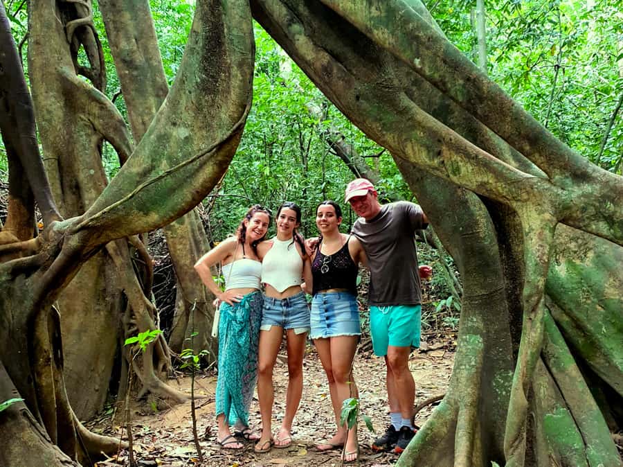 Khao Sok: Cheow Lan Lake, Diamond Cave, Hiking, All Included - PhuTawan Rafthouse: lunch, kayaking, and a swim