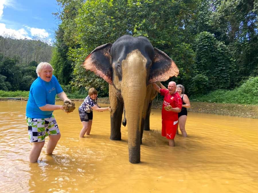 Khao Sok: Elephant Rescue Center with Lunch & Bamboo Rafting - The highlights at a glance