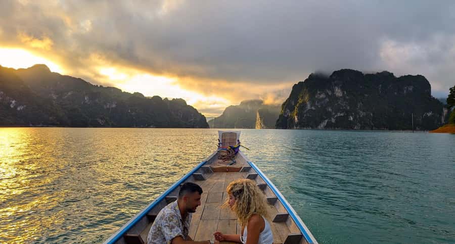 Khao Sok: Private Longtail Boat Tour at Cheow Lan Lake - Entering Diamond Cave for 30 minutes