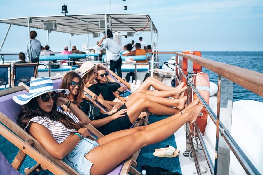 Kornati National Park and Telašćica Full-Day Boat Tour - Lunch while the Adriatic keeps moving