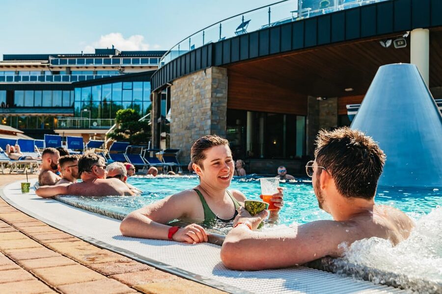 Krakow: Zakopane, Tatra Mountains, Cable Car & Thermal Baths - Who should book this Zakopane trip?