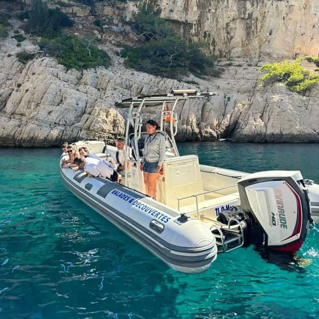 La Ciotat: Calanques Morning Boat Tour with Snorkeling - Île Verte and the first coastal views