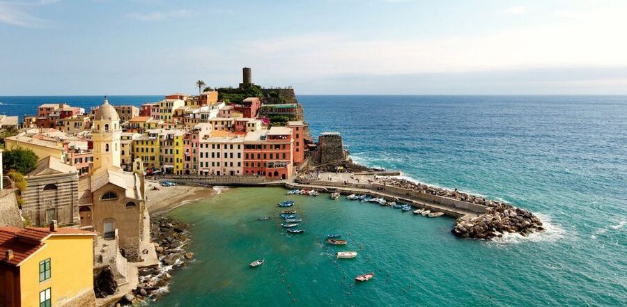 La Spezia: Cinque Terre and Portovenere Full-Day Boat Tour - Why the sea is the best seat for Cinque Terre
