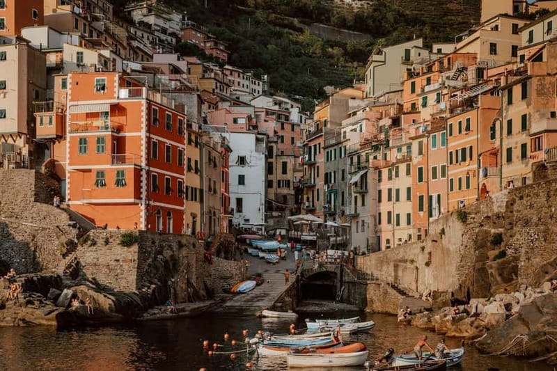La Spezia: Cinque Terre Sunset Boat Tour with Appetizers - Why see Cinque Terre from the water?