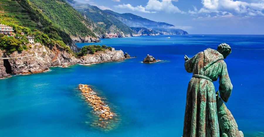 La Spezia: Cinque Terre Tour by Boat - Monterosso brings the beach break