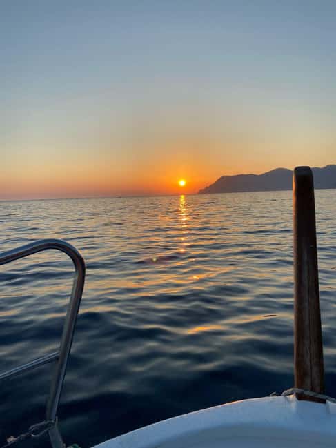 La Spezia : Morning or Sunset Cinque Terre Tour & Aperitif - The Guvano swim and snorkeling stop