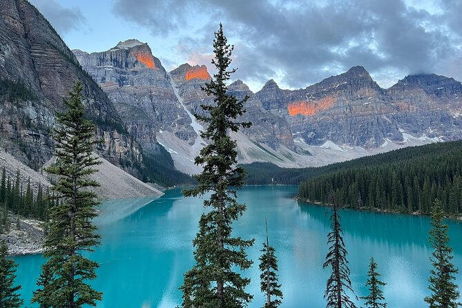 Lake Louise Moraine Lake Johnston Canyon 1.5h Half Day Tour - Lake Louise offers a different kind of beauty
