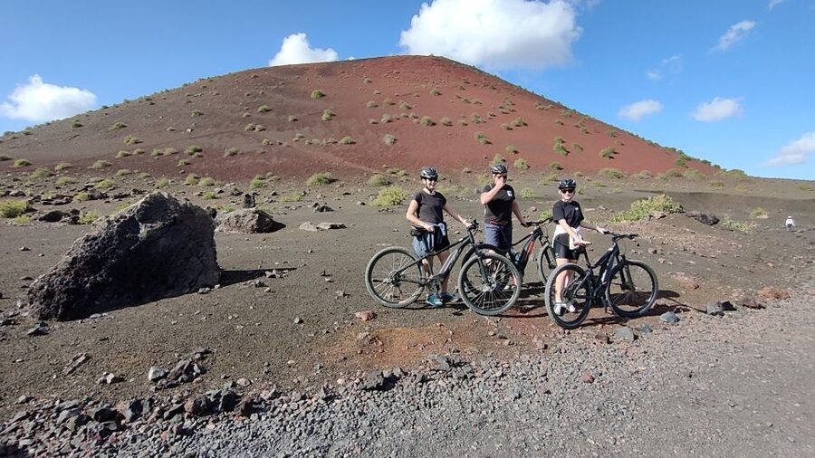 Lanzarote E-Bike Tour: Volcano Craters & Scenic Vineyards - What the e-bike can and cannot do
