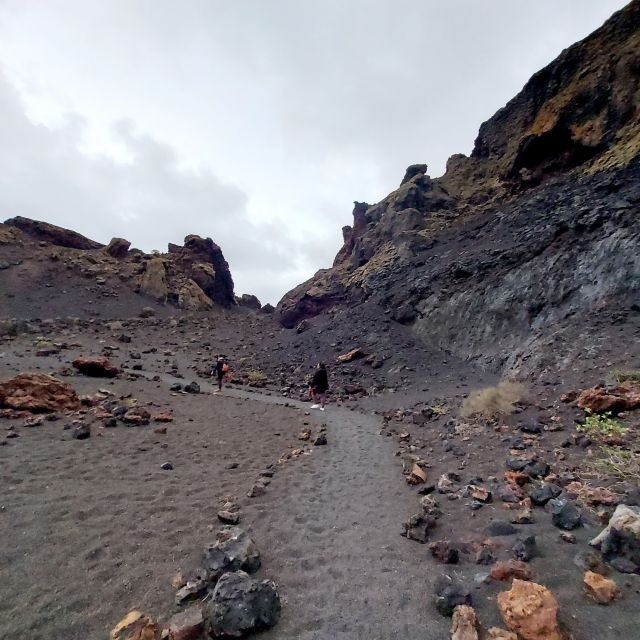 Lanzarote: Timanfaya Natural Park Trekking Tour - Sunset timing and changing conditions