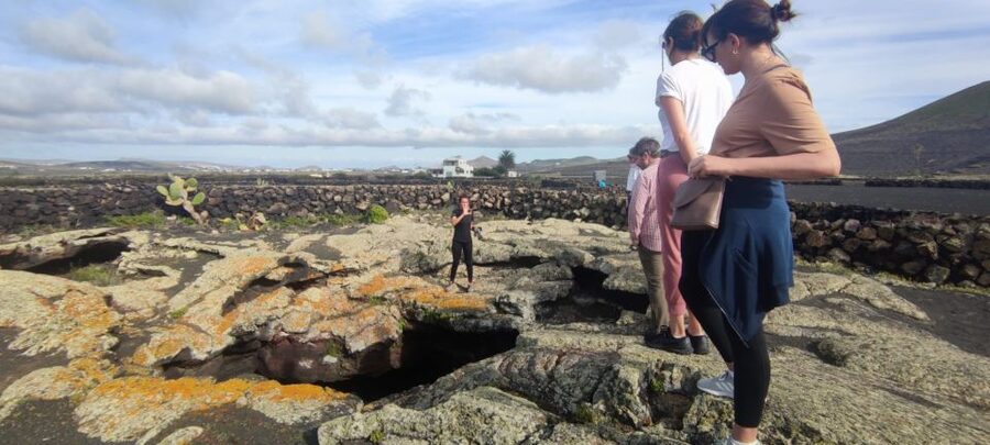Lanzarote: Timanfaya Natural Park Trekking Tour - The meeting point in Masdache