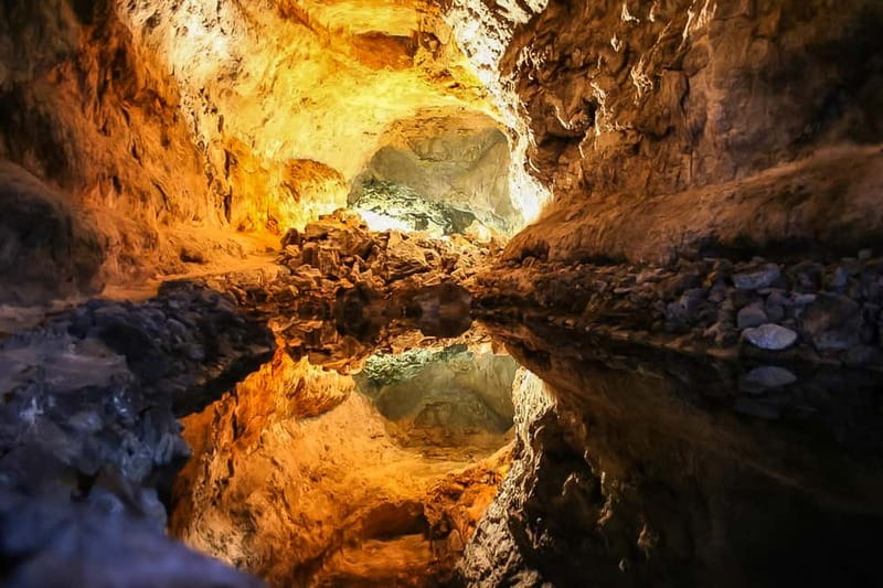 Lanzarote: Timanfaya Park, Jameos Agua, & Cueva Verdes Tour - Why this tour works for seeing Lanzarote’s volcanic heart