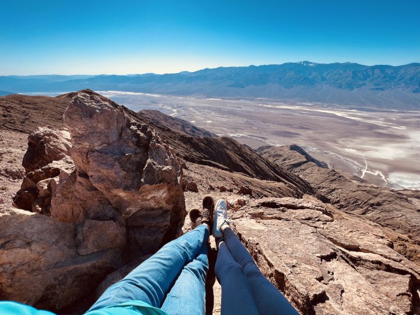 Las Vegas: Death Valley Day Trip with Stargazing - Sunset, dinner, and the change from day to night