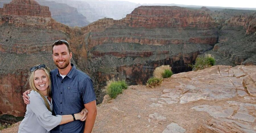 Las Vegas: Grand Canyon Flight with Optional Skywalk Entry - Four hours at the West Rim