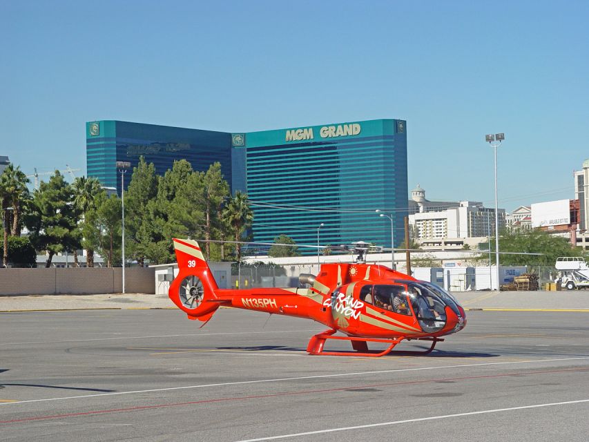 Las Vegas: Grand Canyon Helicopter Air Tour with Vegas Strip - One flight, two very different Nevadas