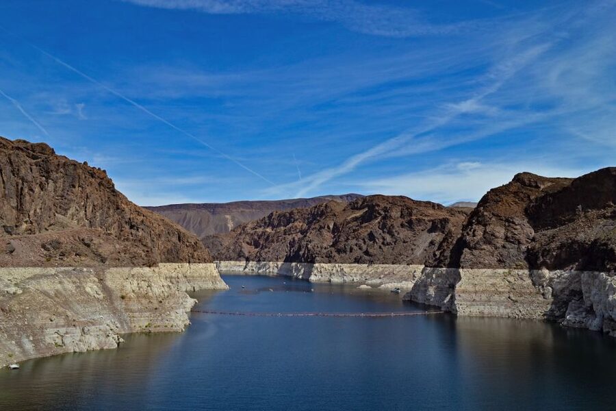 Las Vegas: Grand Canyon Helicopter Air Tour with Vegas Strip - Flying below the rim at Grand Canyon West