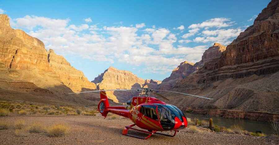 Las Vegas: Grand Canyon Helicopter Landing Tour - From Boulder City to the canyon