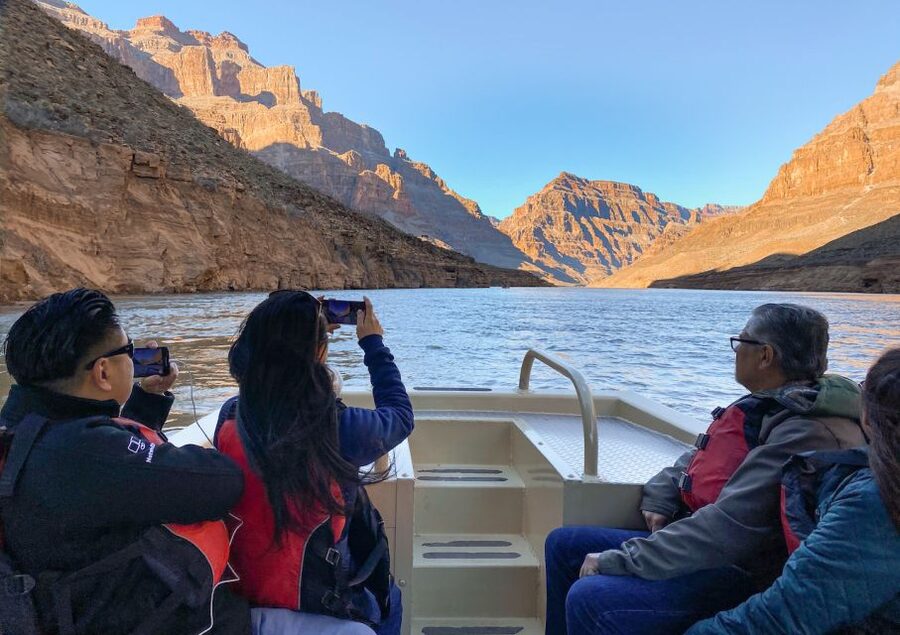 Las Vegas: Grand Canyon Helicopter Ride, Boat Tour & Skywalk - Practical details before you book