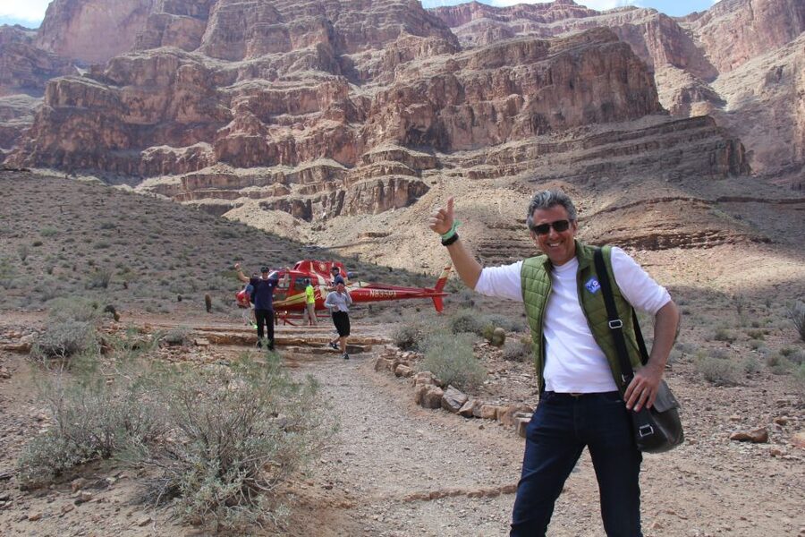 Las Vegas: Grand Canyon in Spanish with Skywalk and Lunch - Entering the Hualapai reservation