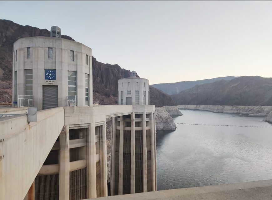 Las Vegas: Grand Canyon National Park, Hoover Dam, Route 66 - What the guide adds to the day