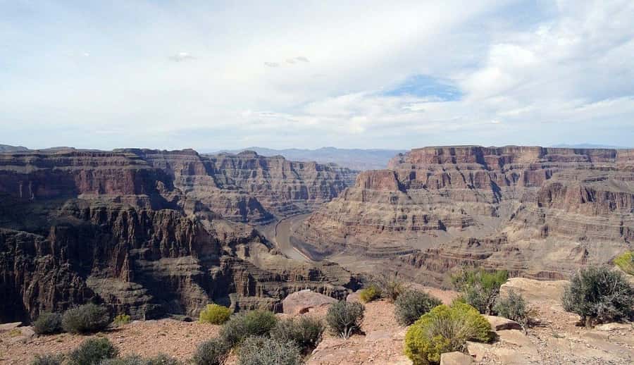 Las Vegas: Grand Canyon West Bus Tour with Guided Walk - Practical tips for a smoother day