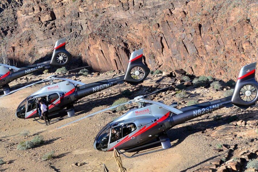 Las Vegas: Grand Canyon West Helicopter Experience - The return flight over the Las Vegas Strip