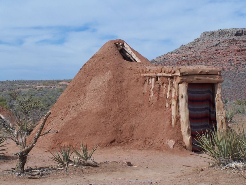 Las Vegas: Small Group Grand Canyon Skywalk, Hoover Dam Tour - Picnic lunch with canyon views