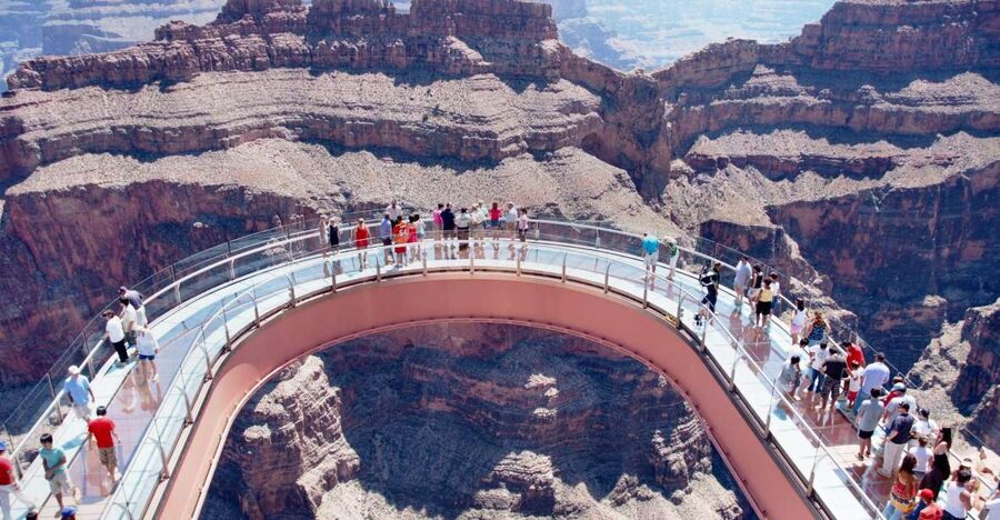 Las Vegas: Small Group Grand Canyon Skywalk, Hoover Dam Tour - The Las Vegas sign and breakfast on the road