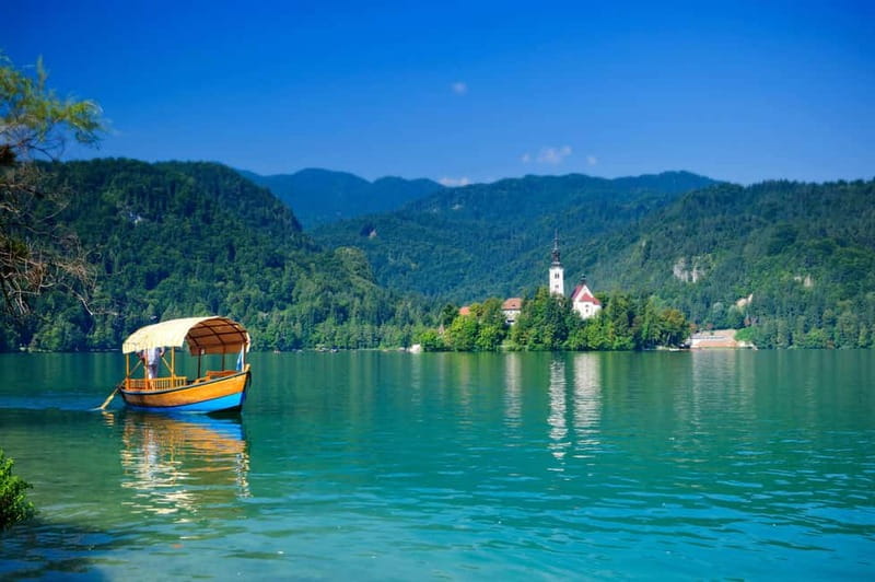 Ljubljana: Lake Bled & Triglav National Park Full-Day Trip - Lake Jasna is the day’s easiest scenic walk