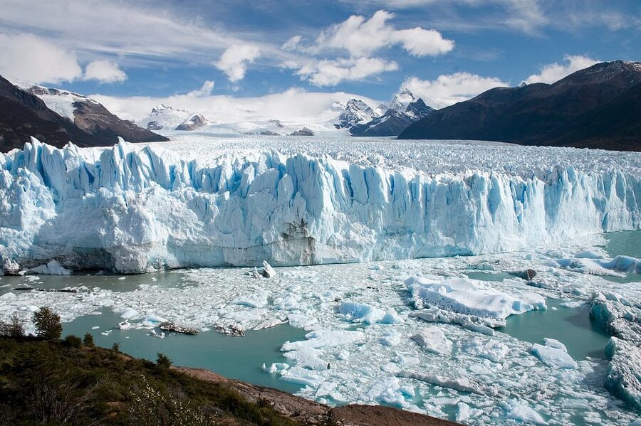 Los Glaciares National Park and Perito Moreno Glacier Tour - Muelle Bajo las Sombras and the optional boat ride