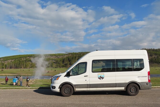 Lower Loop Van Tour from West Yellowstone: Grand Prismatic and Old Faithful - The Continental Divide and West Thumb Geyser Basin