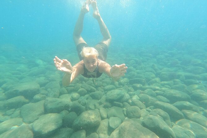Maiori: Kayaking & Snorkeling tour along the Amalfi Coast - Guides, safety, and getting in and out