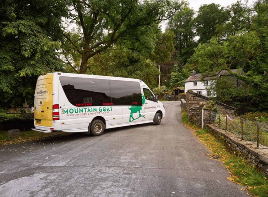 Manchester: Lake District Tour with Lake Cruise - What the guides add to a busy schedule